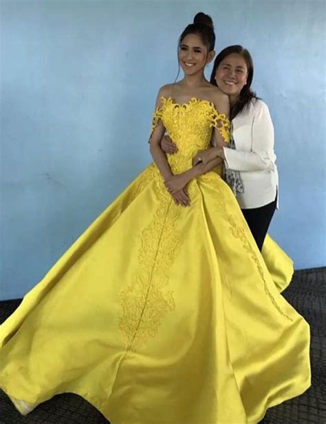 Sarah Geronimo greets her mom, Divine, on Mother's Day .